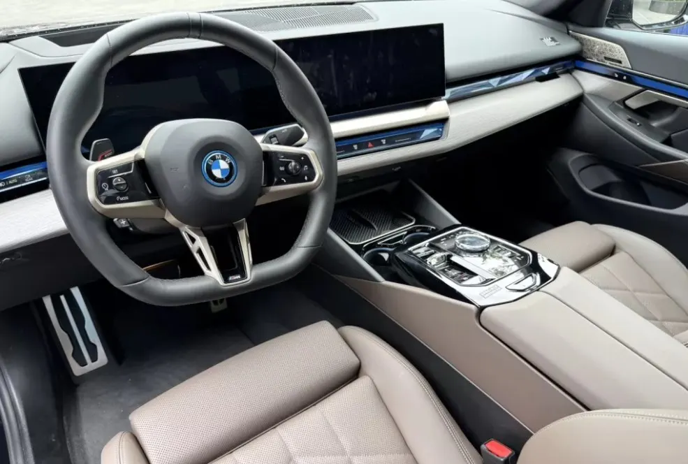 BMW i5 eDrive40 M Sport 照片 1