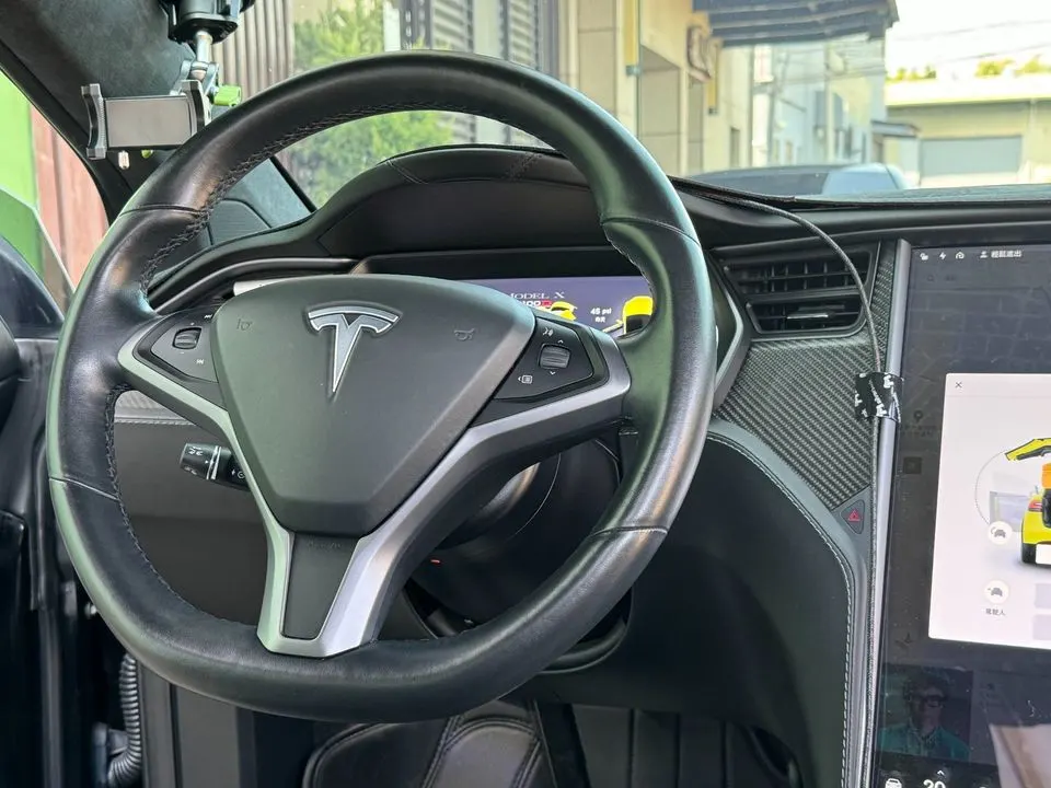 Tesla Model X P100D