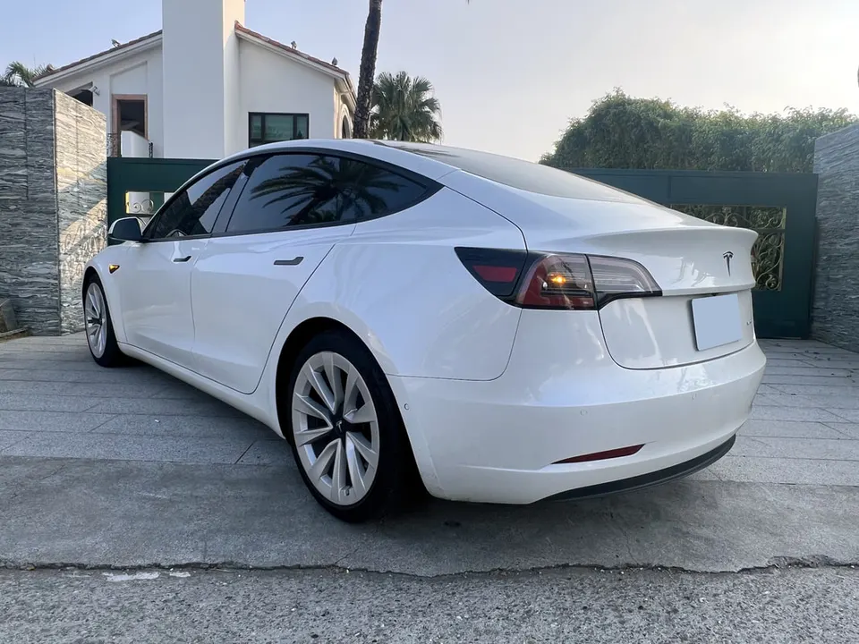 TESLA Model 3 Long Range 
