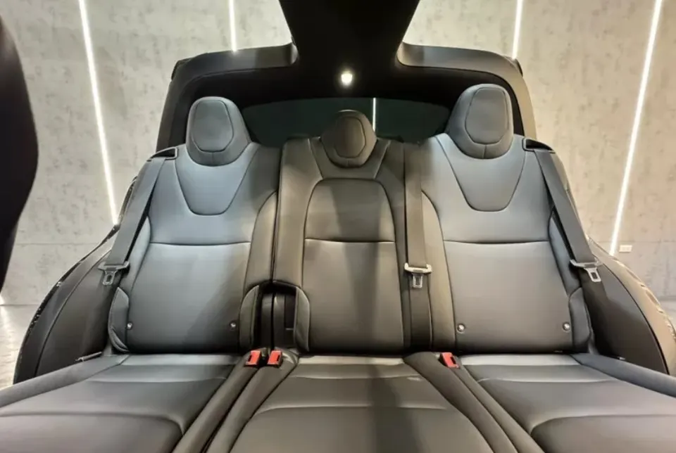 Tesla Model X  75D