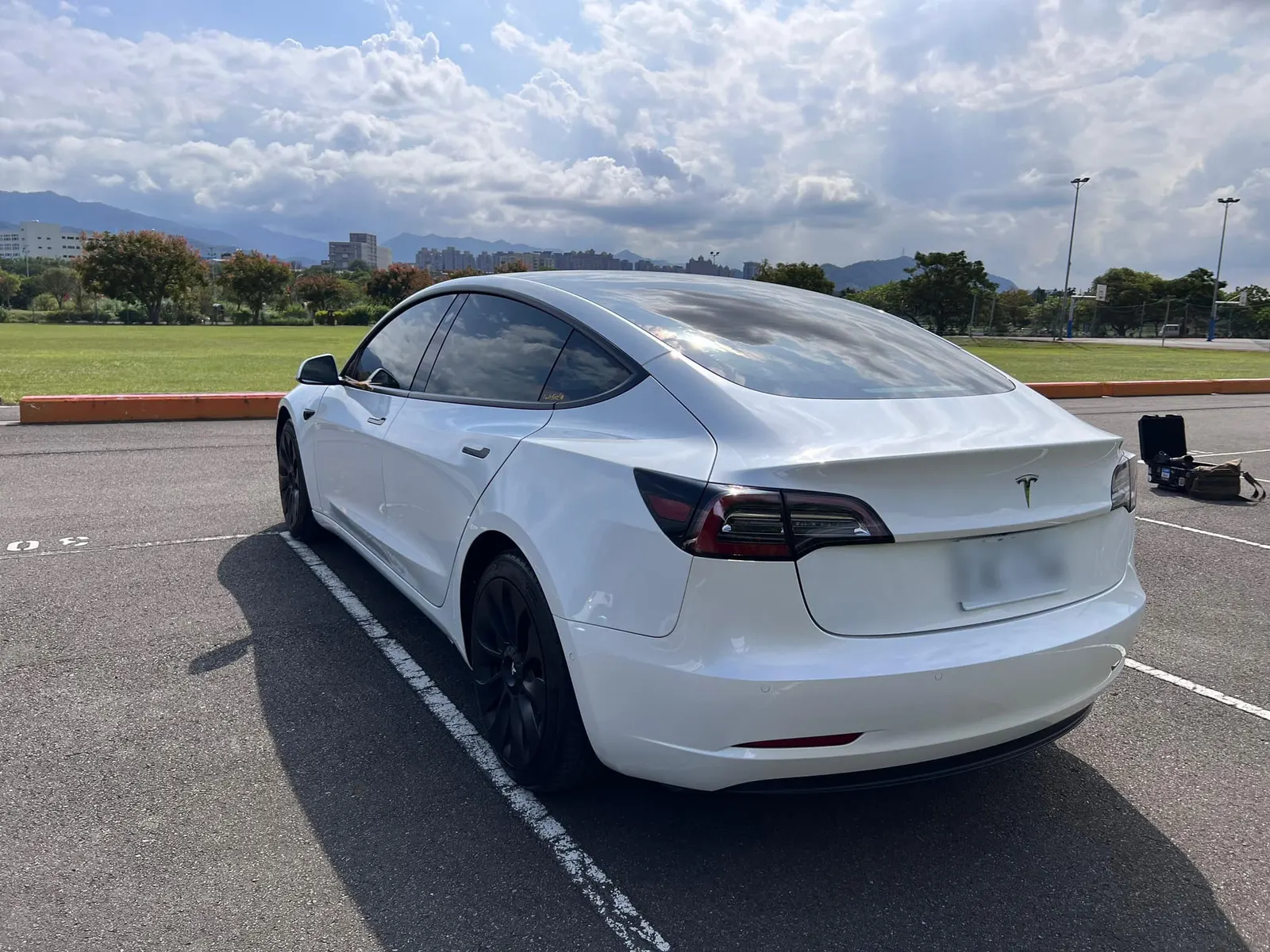 Tesla Model3 SR 照片 1