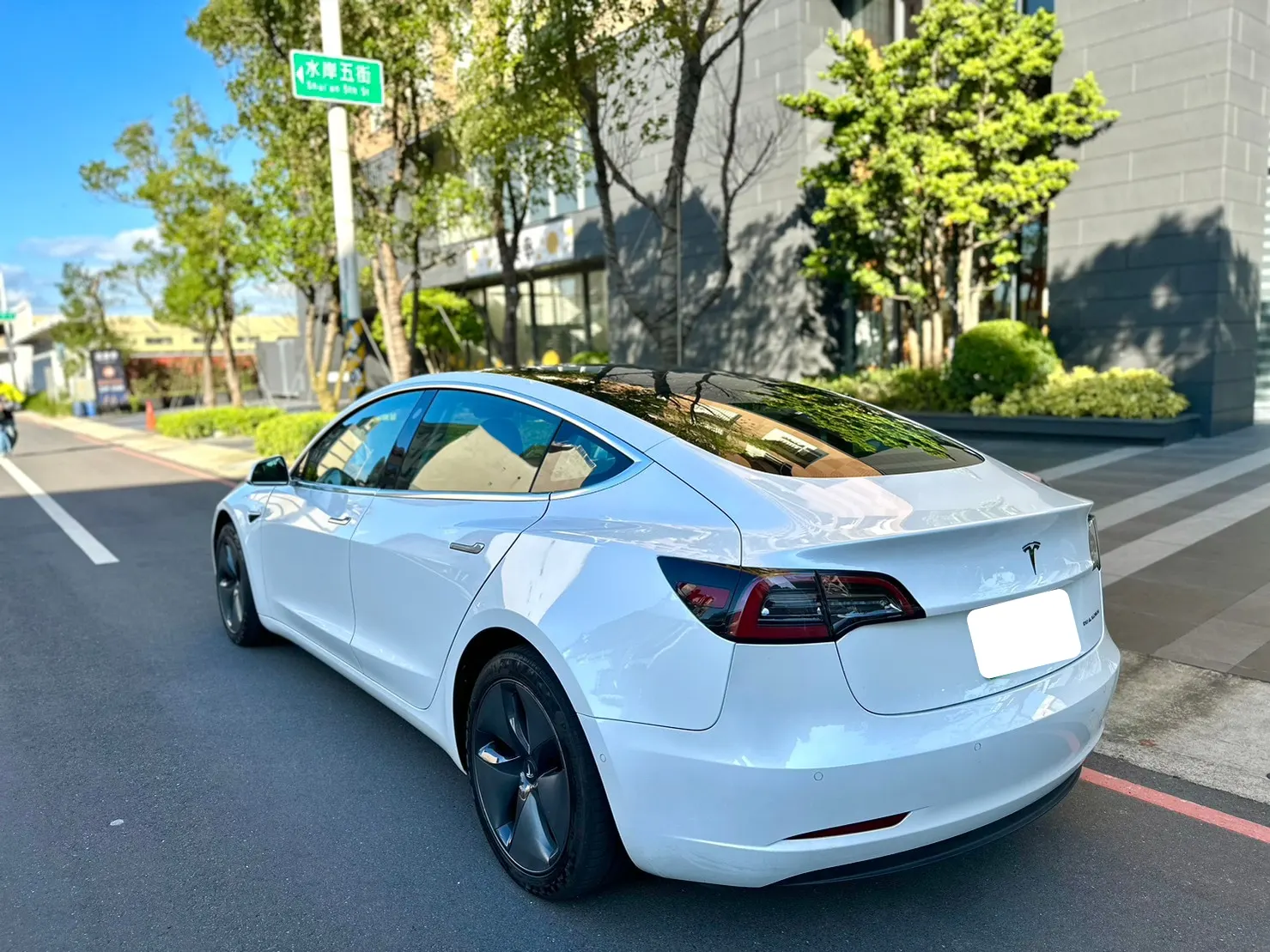Tesla Model 3 LR 照片 1