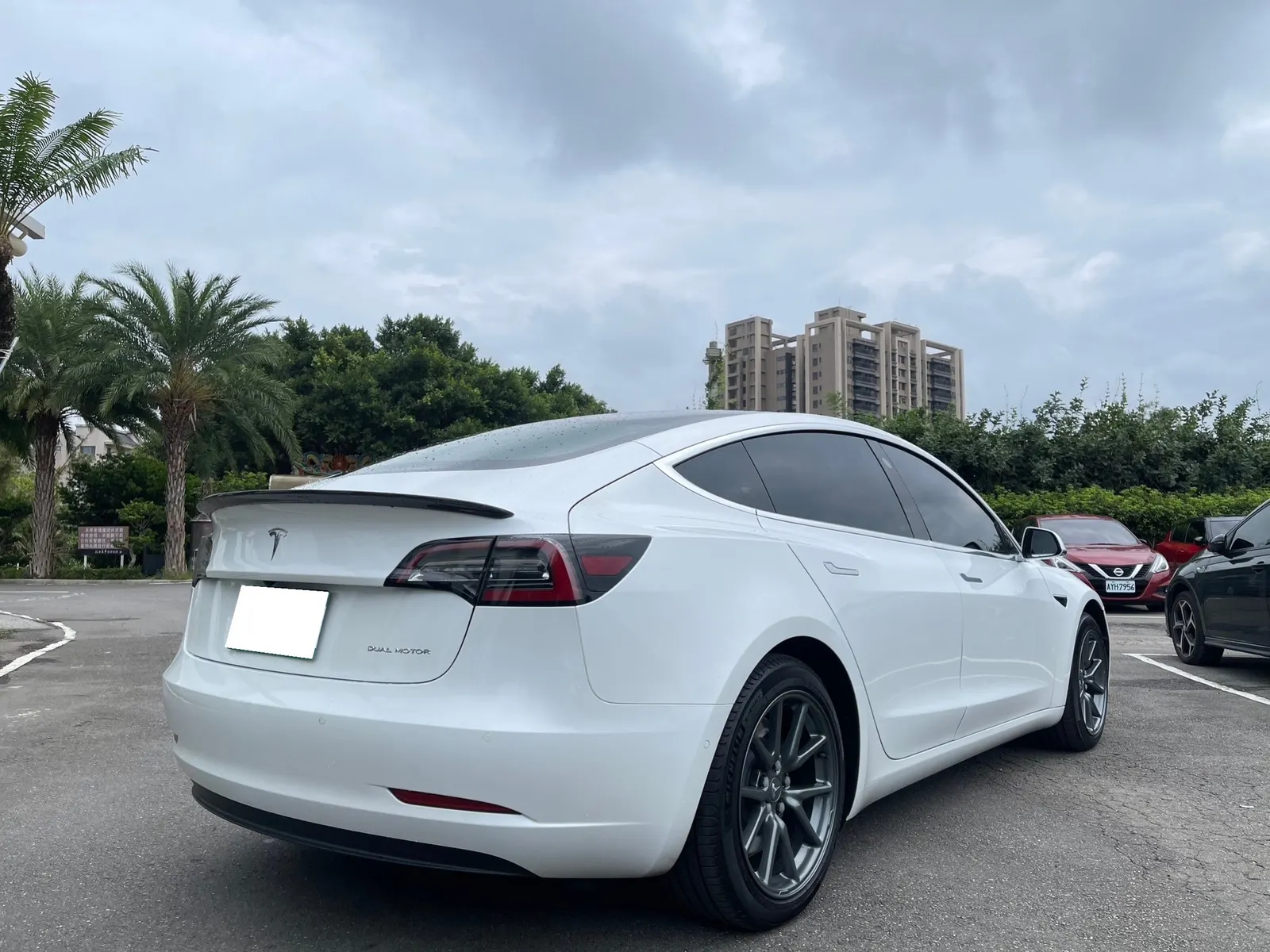 Tesla Model 3 Longe Range 照片 1
