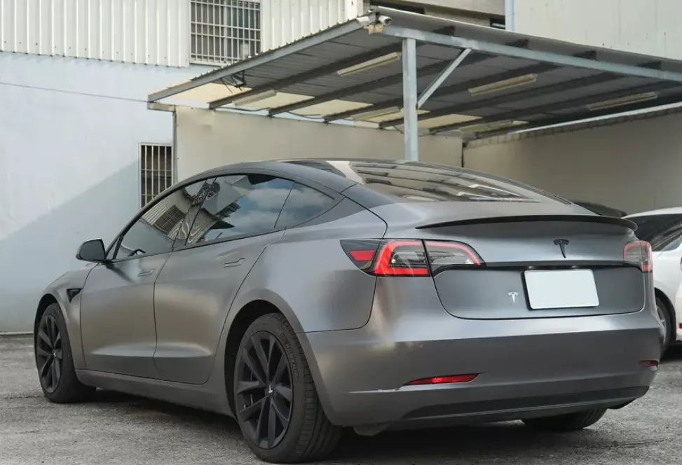 Tesla Model 3 RWD 照片 1