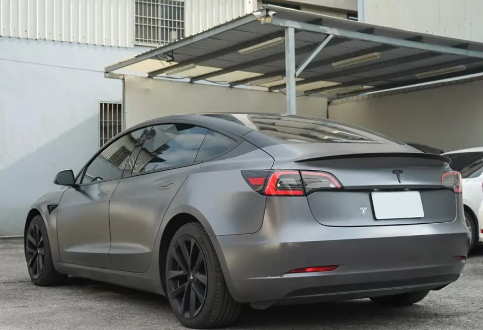 Tesla Model 3 RWD