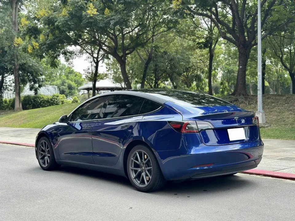Tesla Model3 SR
