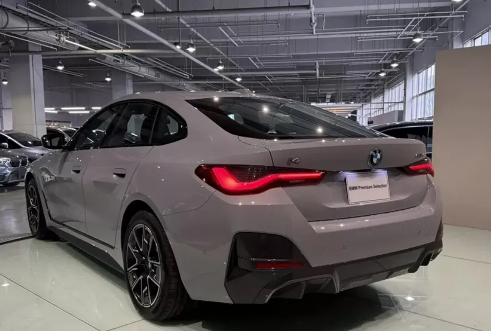 BMW i4 eDrive40