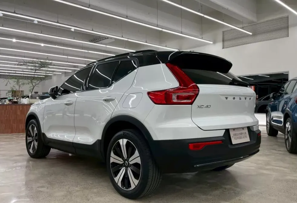 Volvo XC40 Recharge Ultimate Twin motor 照片 1