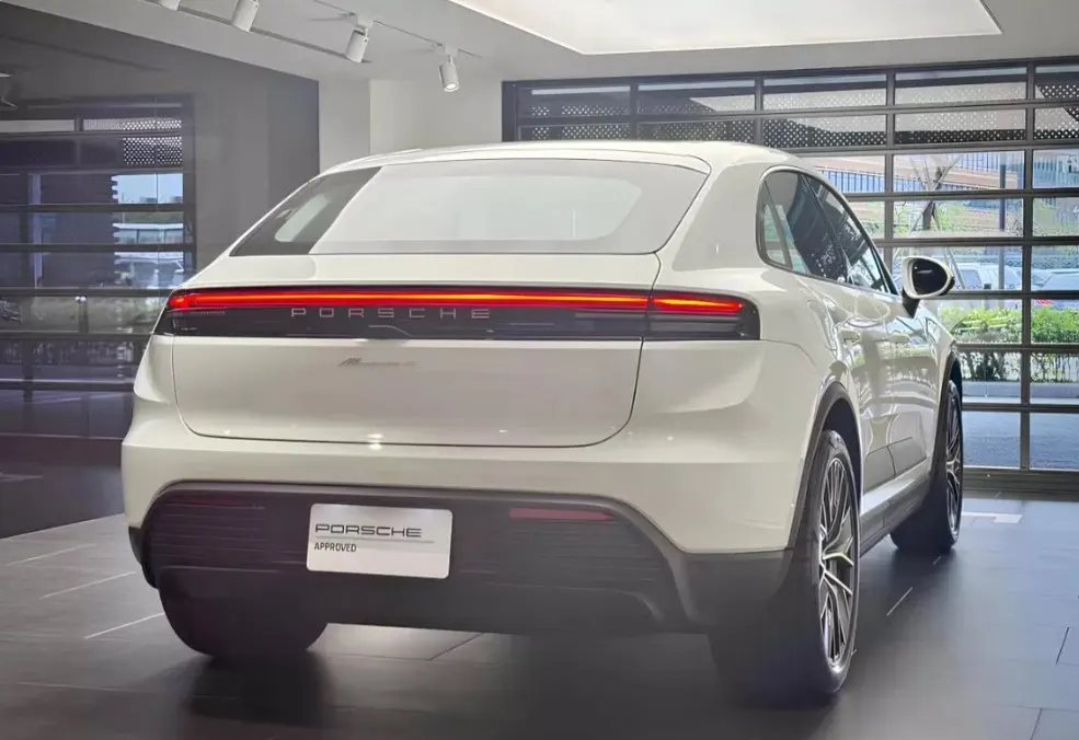 Porsche Macan Electric 4 照片 1