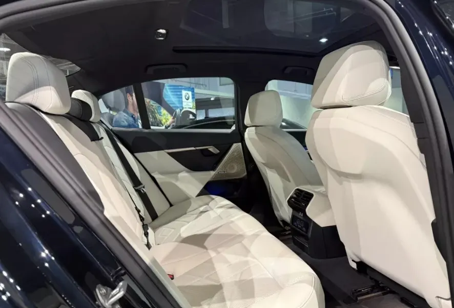BMW i5 eDrive40 M Sport 照片 1