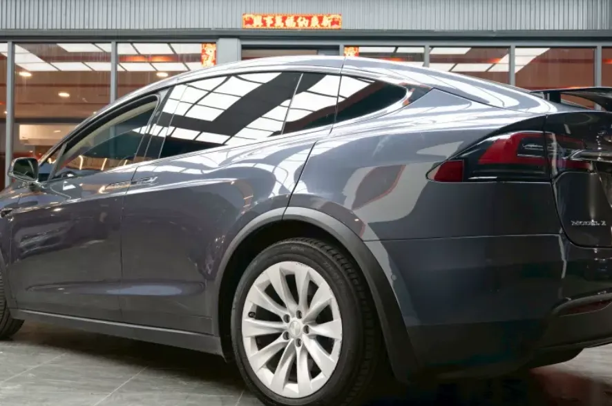 Tesla Model X 100D