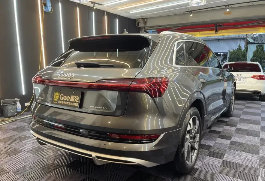 Audi e-tron 55 quattro S line