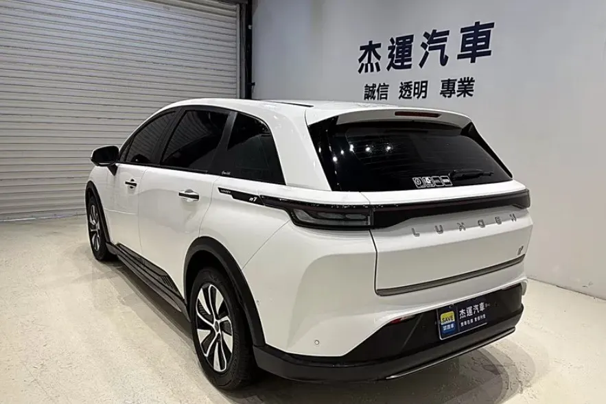 Luxgen n7 照片 1