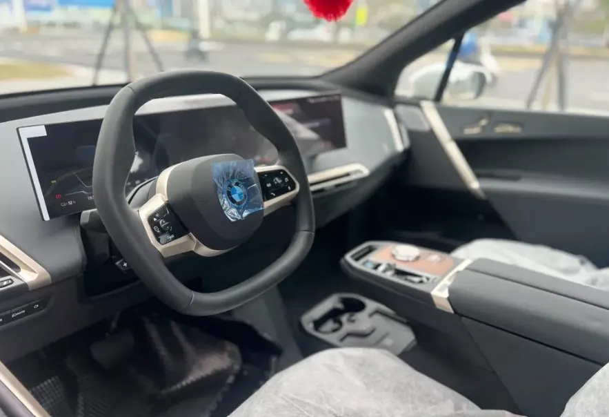BMW iX xDrive50