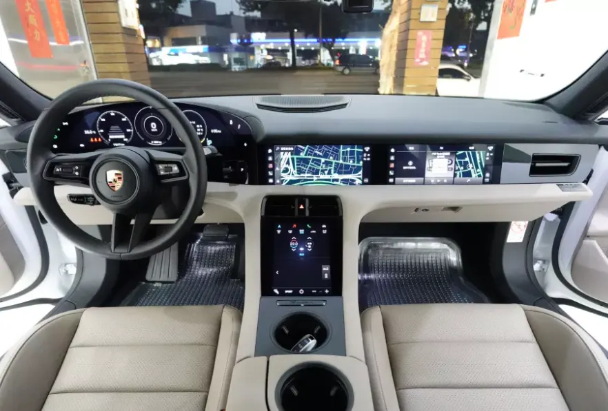 Porsche Taycan RWD 照片 1