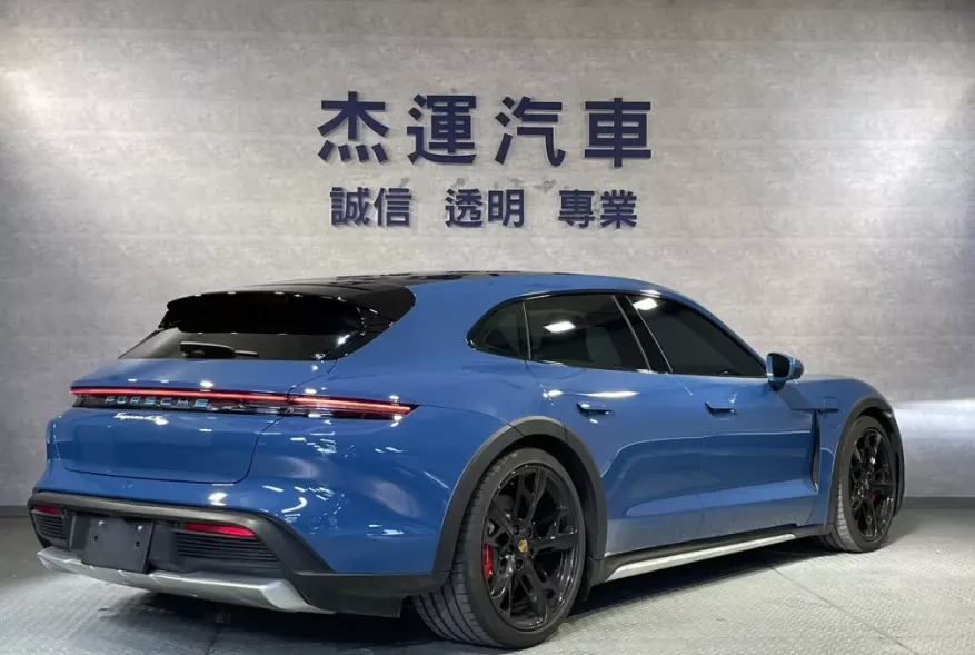 Porsche Taycan Cross Turismo  4S