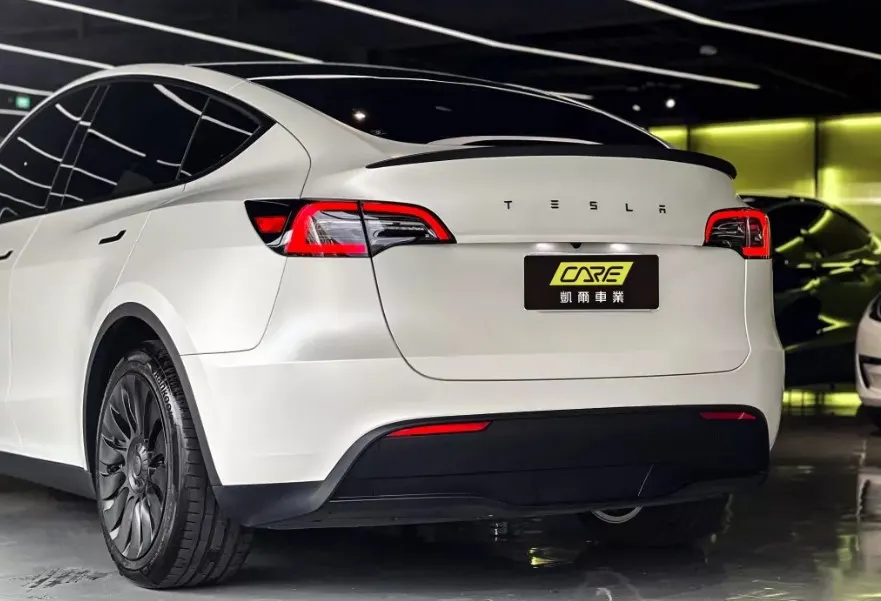 Tesla Model Y RWD