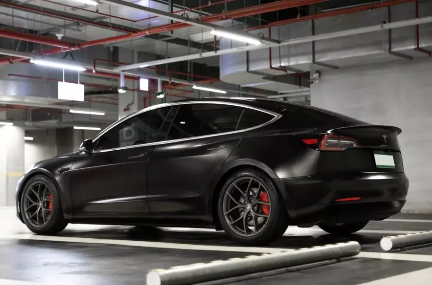Tesla Model 3 Performance