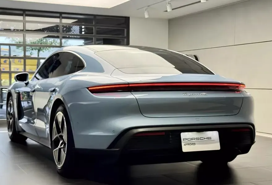 Porsche Taycan 4S