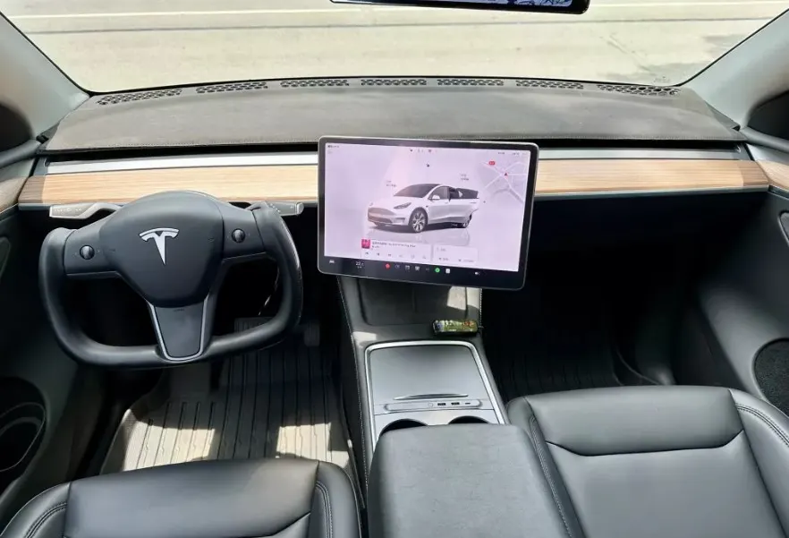 Tesla Model Y Long Range