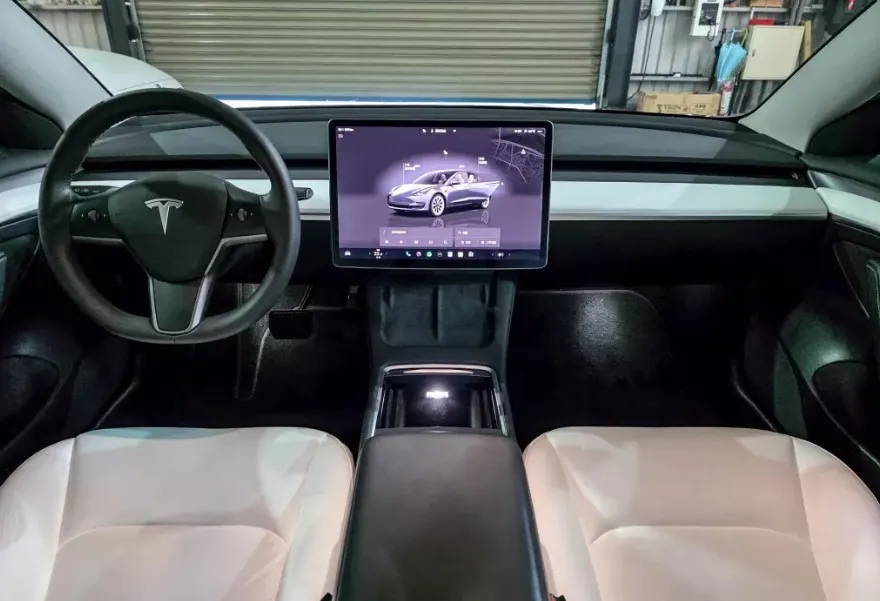 Tesla Model 3 Long Range