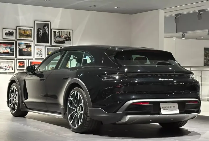 Porsche Taycan Cross Turismo Taycan 4S C.T 照片 1