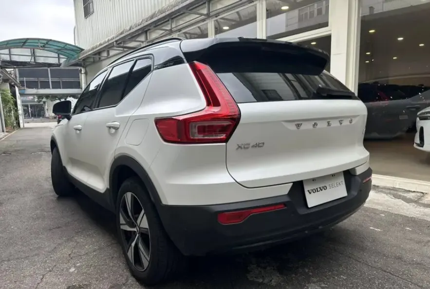 Volvo XC40 Recharge P8 AWD 照片 1