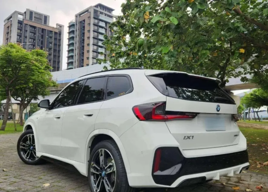 BMW iX1 xDrive30 xLine