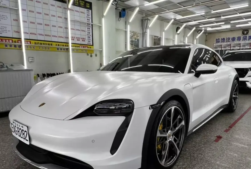 Porsche Taycan 4 Cross Turismo