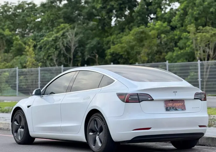 Tesla Model 3 Long Range
