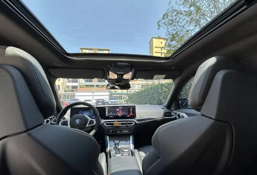 BMW i4 M50