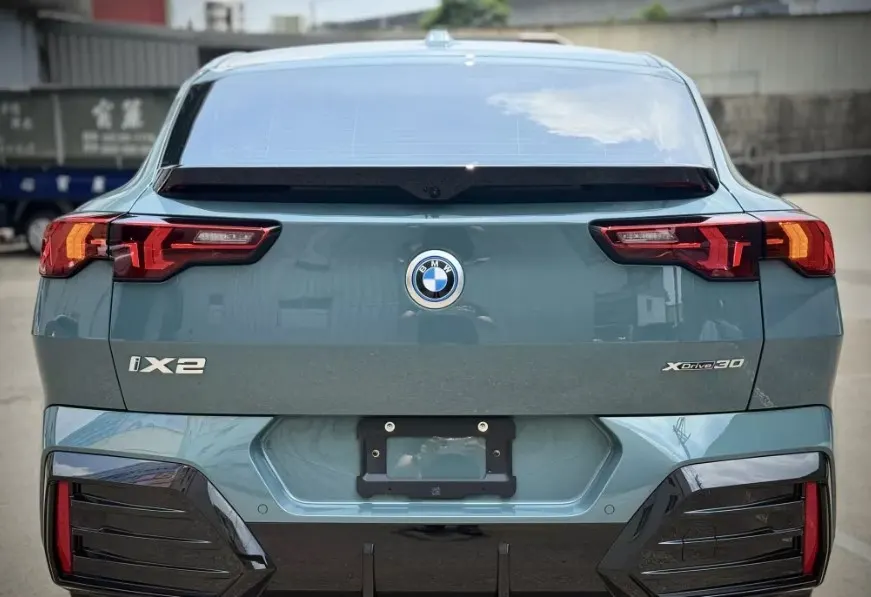 BMW iX2 xDrive30 M Sport