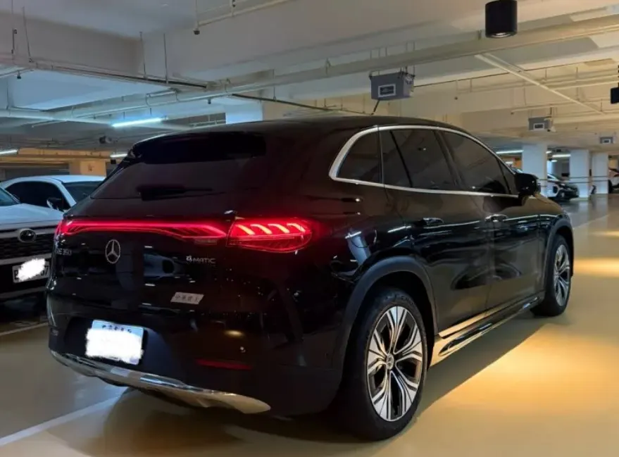 M-Benz EQE SUV 350 4Matic 照片 1