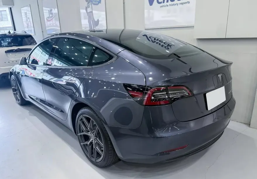 Tesla Model 3 Long Range