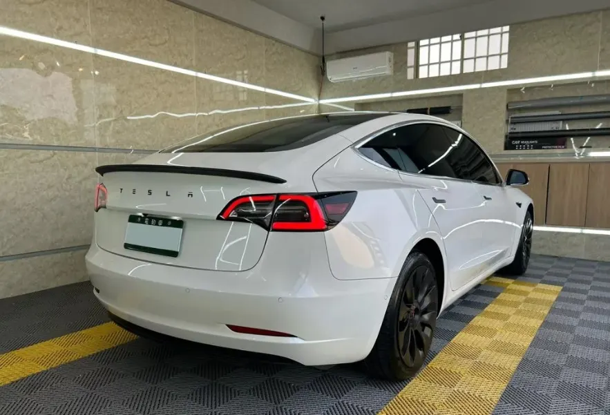Tesla Model 3 Standard Range Plus