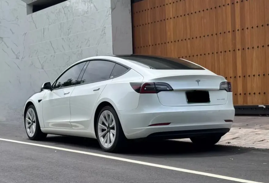Tesla Model 3 Long Range