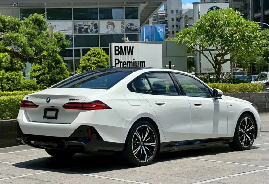 BMW i5 eDrive40 M Sport