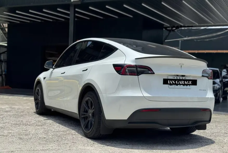 Tesla Model Y Long Range