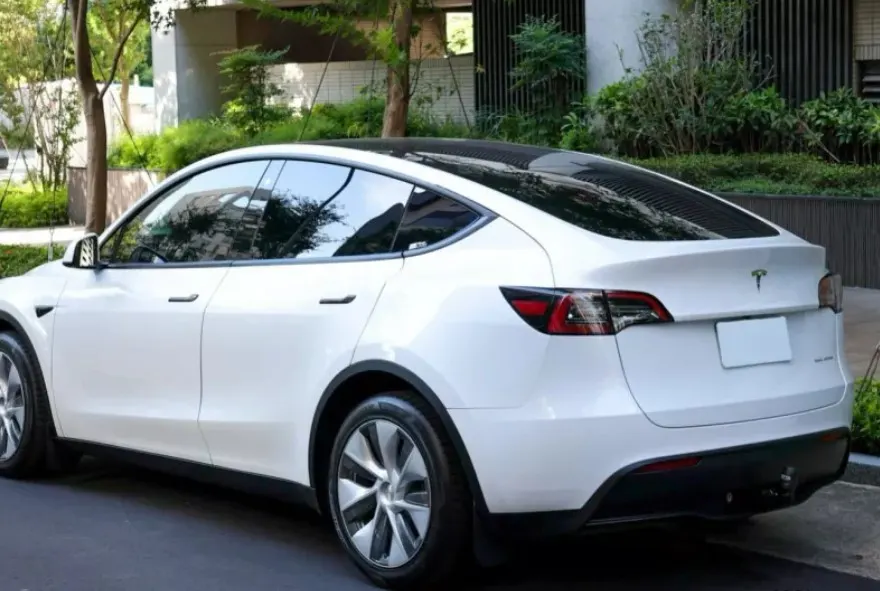 Tesla Model Y Long Range