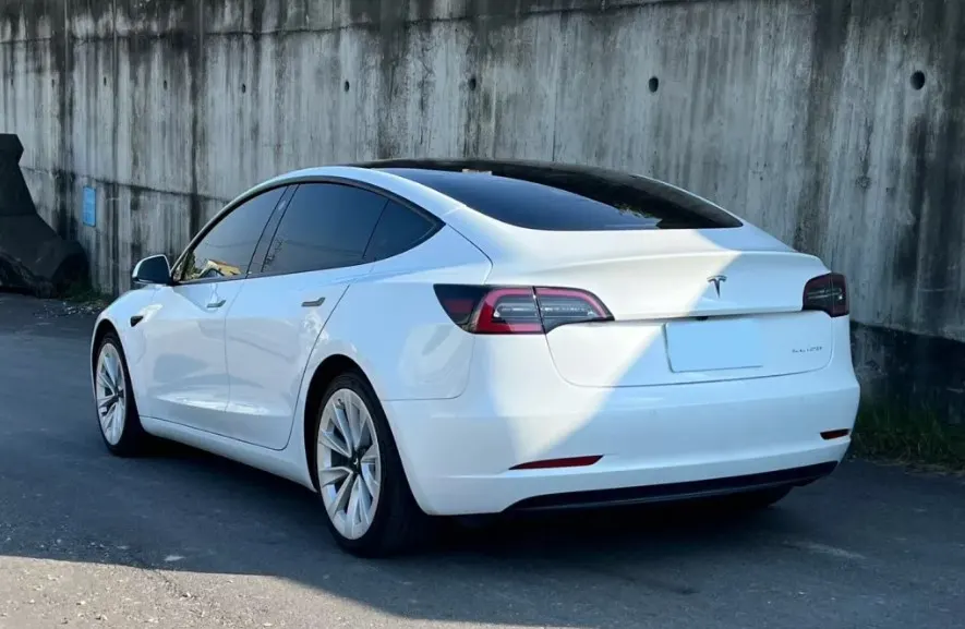 Tesla Model 3 Long Range