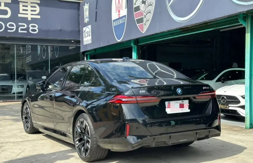 BMW i5 M60 xDrive