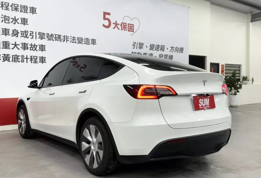Tesla Model Y RWD 照片 1