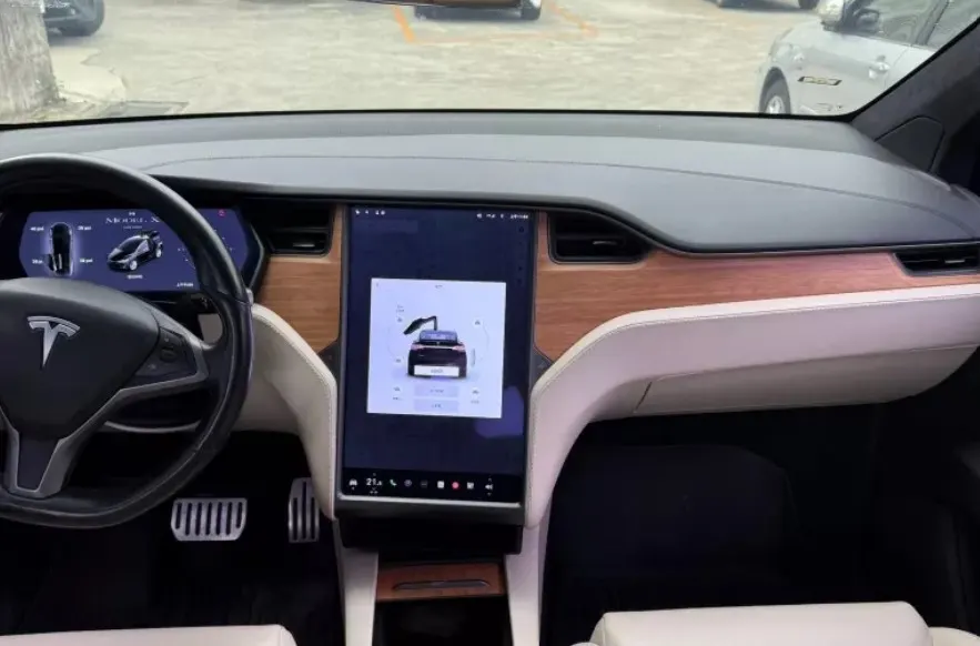 Tesla Model X Long Range
