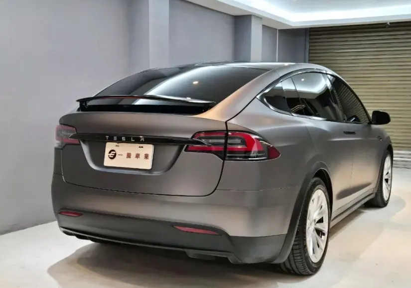 Tesla Model X Long Range