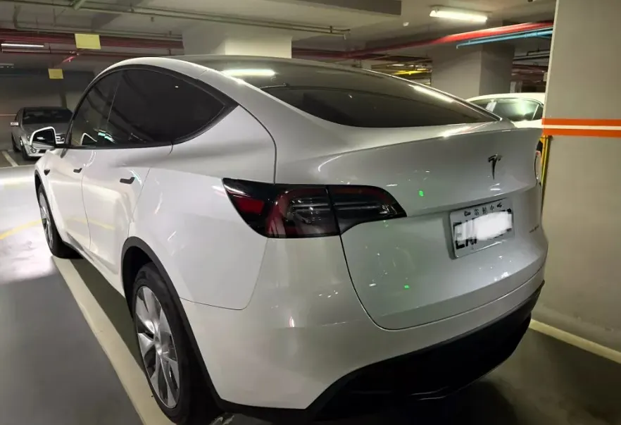 Tesla Model Y Long Range