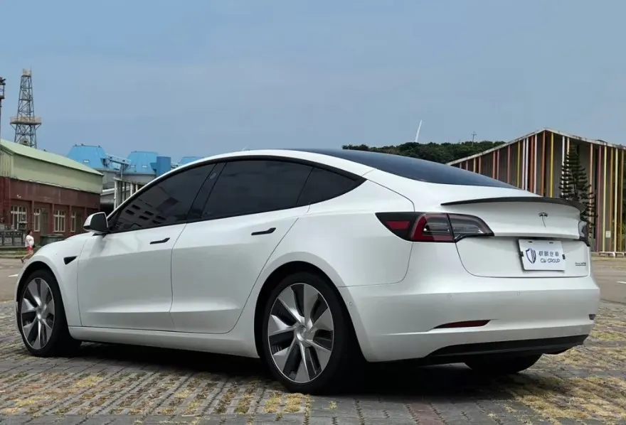 Tesla Model 3 Performance 照片 1