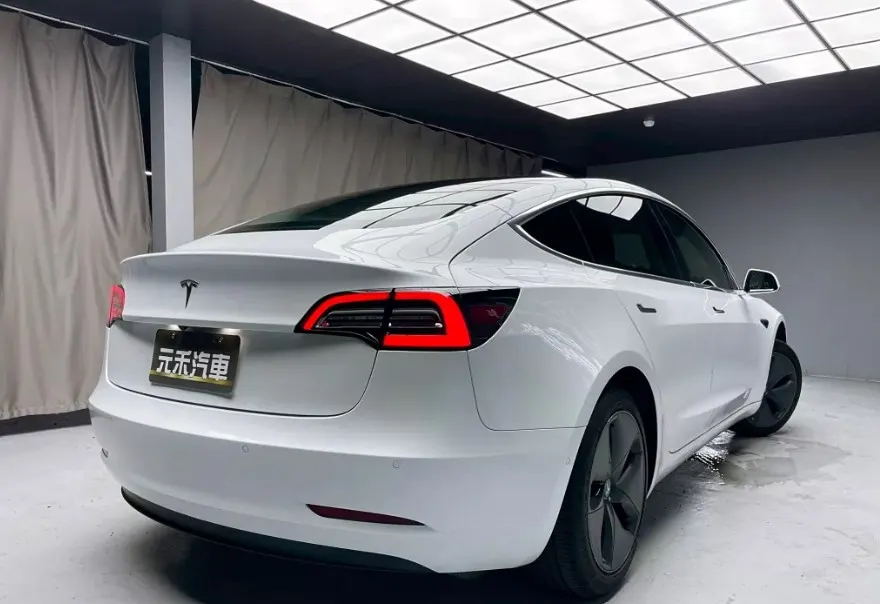 Tesla Model 3 Standard Range Plus