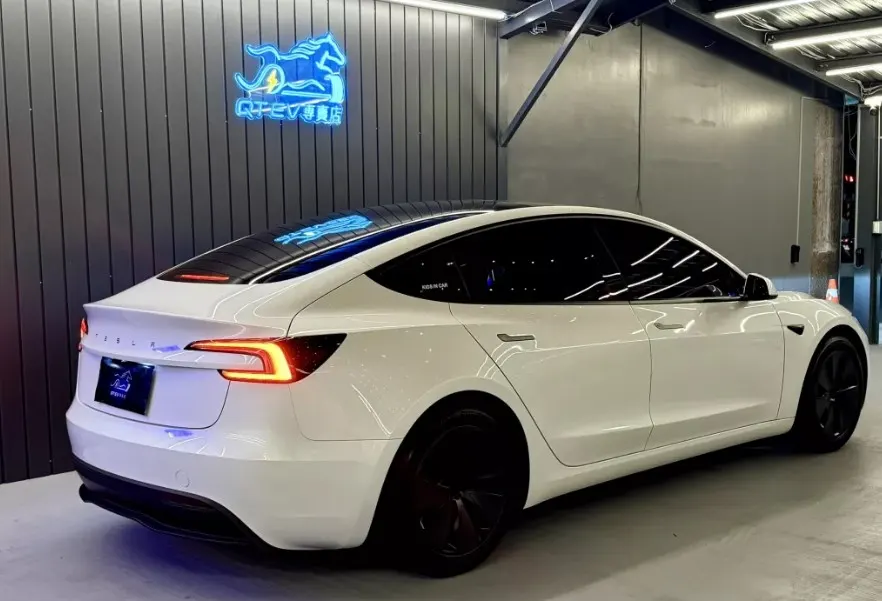 Tesla Model 3 Standard Range Plus