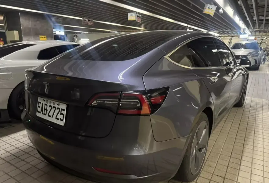 Tesla Model 3 Standard Range Plus
