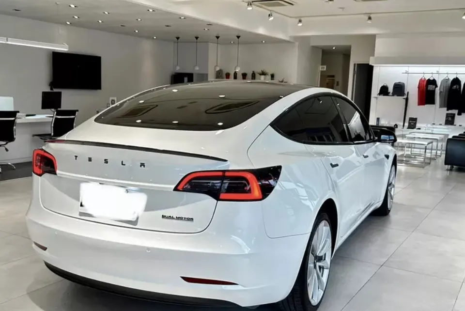 Tesla Model 3 Long Range
